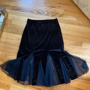 Xscape by Joanna Chen Black Velvet Mermaid Skirt